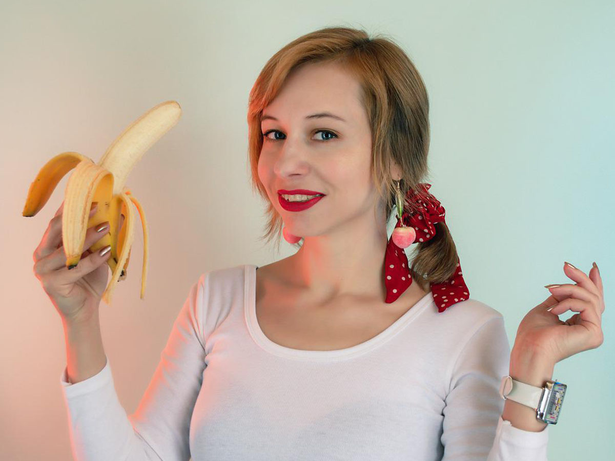 Dva sirotana, cvijet i banana
