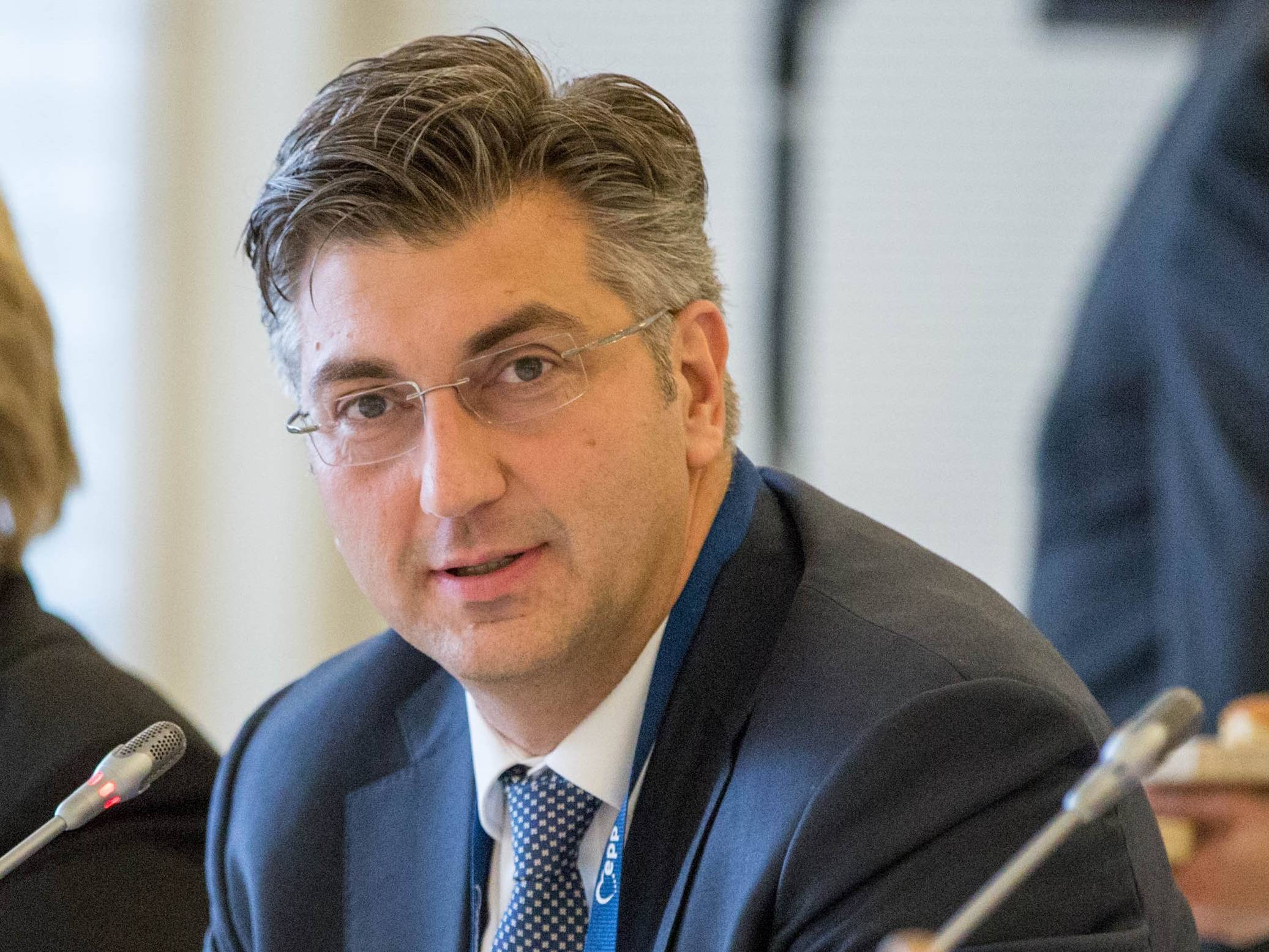Poruka sestrama Prodavačice iz Lidla V.P.(44)