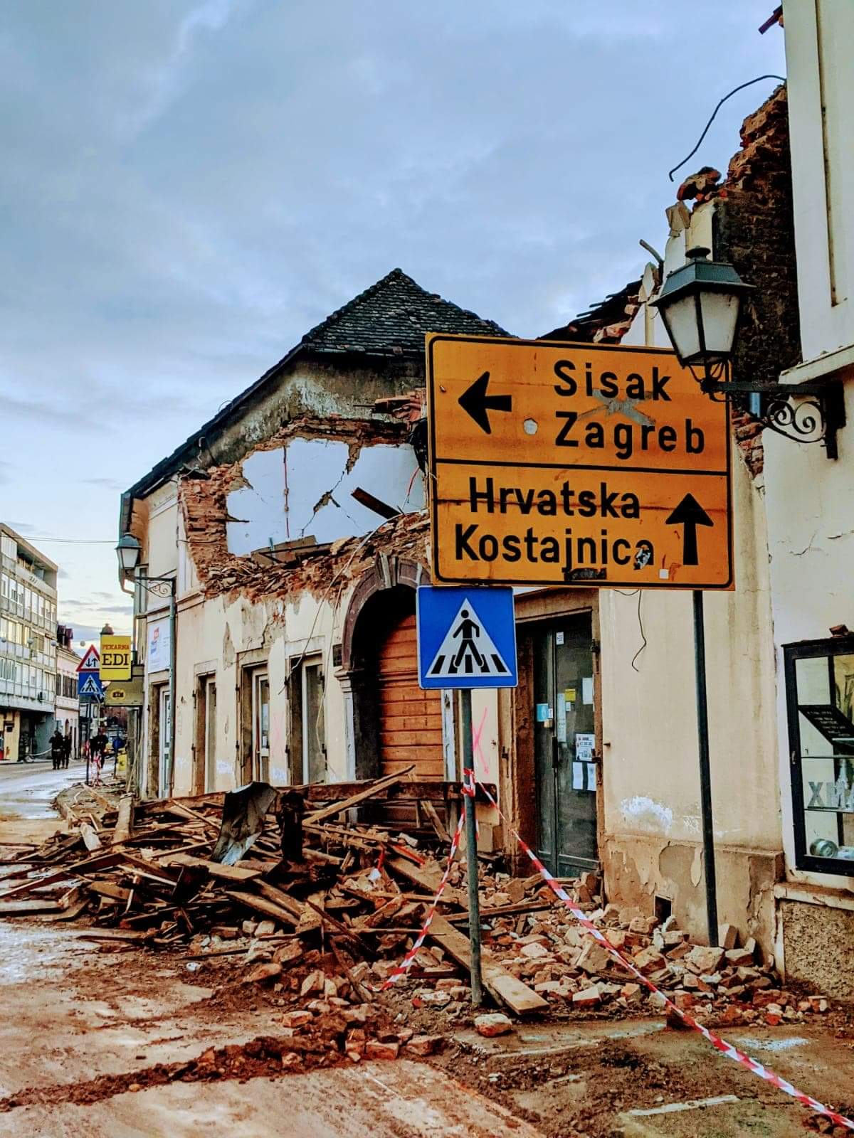 Rijeko, pomozi!